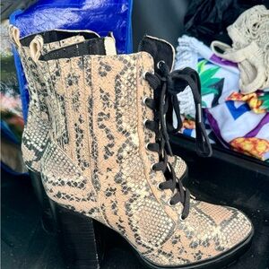 NEW Snakeskin Lace-Up Ankle Boots Steve Madden